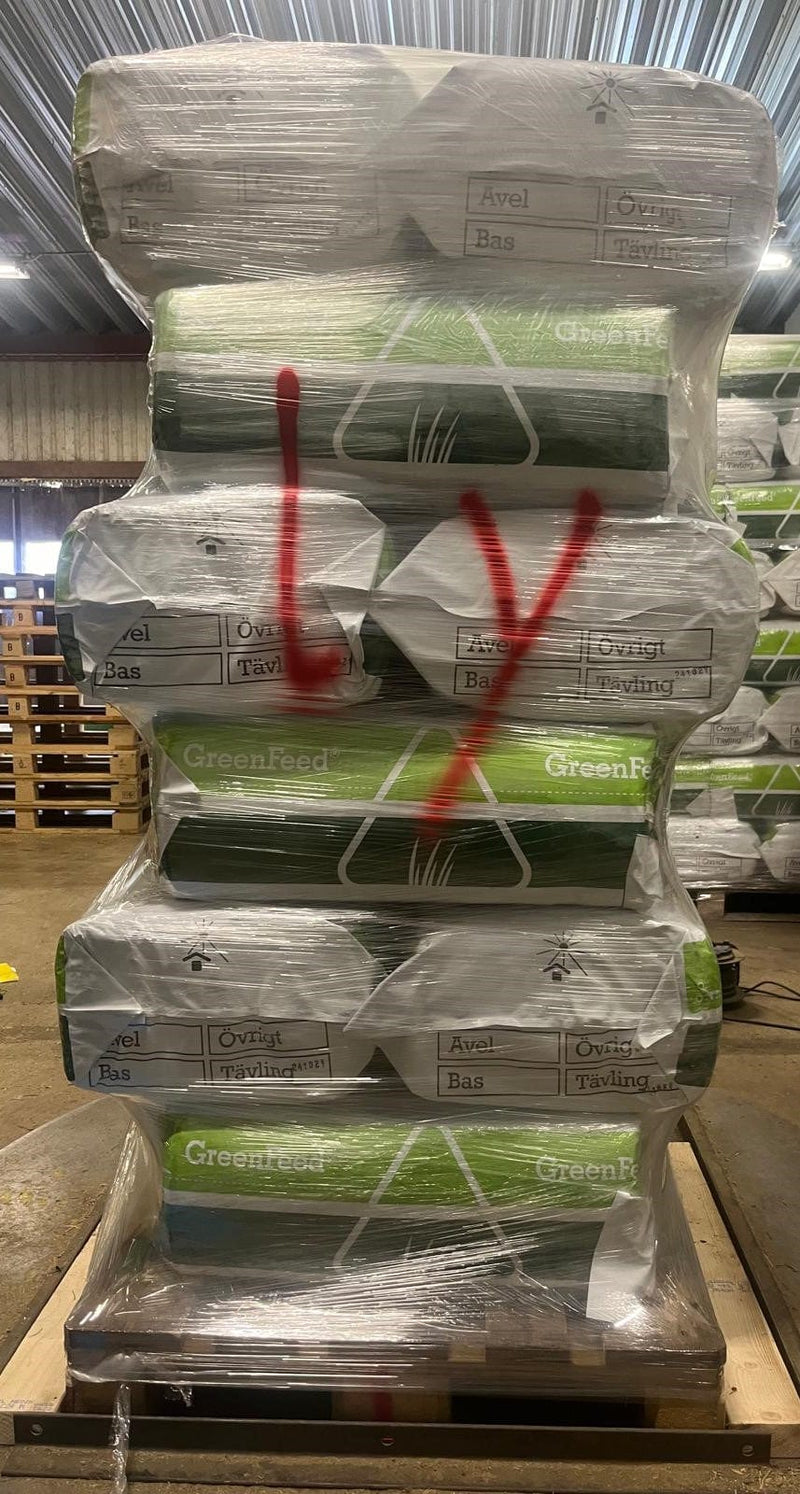 Greenfeed Foder 18st balar på en euro pall Greenfeed bas småbal